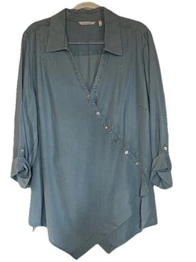 Soft Surroundings SZ 1X Chambray Dusty Blue Roll Tab Sleeve Asymmetrical Shirt